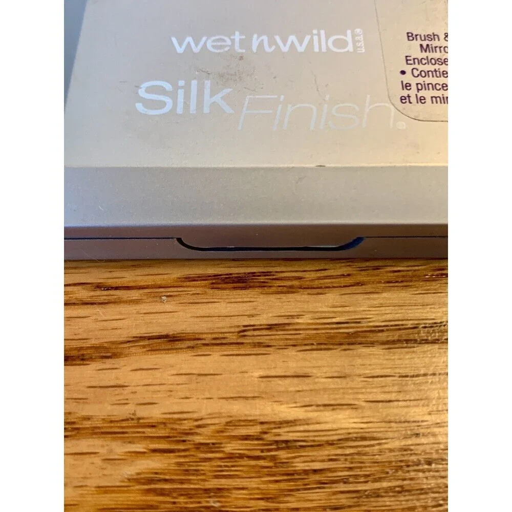Wet n Wild® Silk Finish® Highlight & Contour Blush Powder #171 Three-some